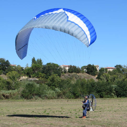 Paramotor vliegen Louis Hagen