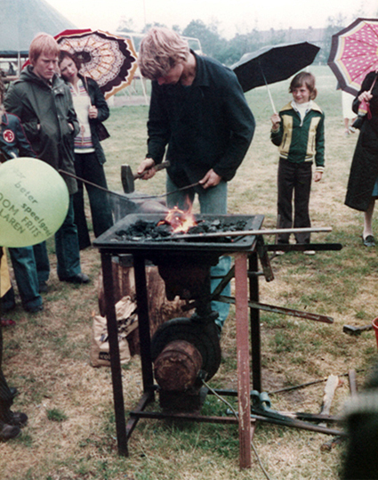 Louis Hagen aan het smidsvuur